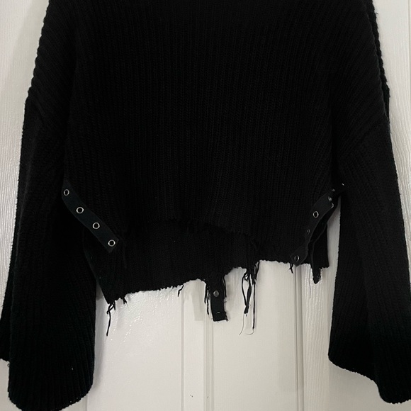 LF Black Trendy sweater with detailing - Picture 4 of 4